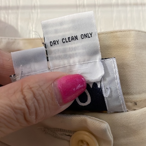 Lilly Pulitzer Straight Leg Khaki Pants. Size 2 - Picture 4 of 5